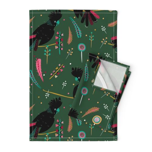 Black Cockatoo on dark green