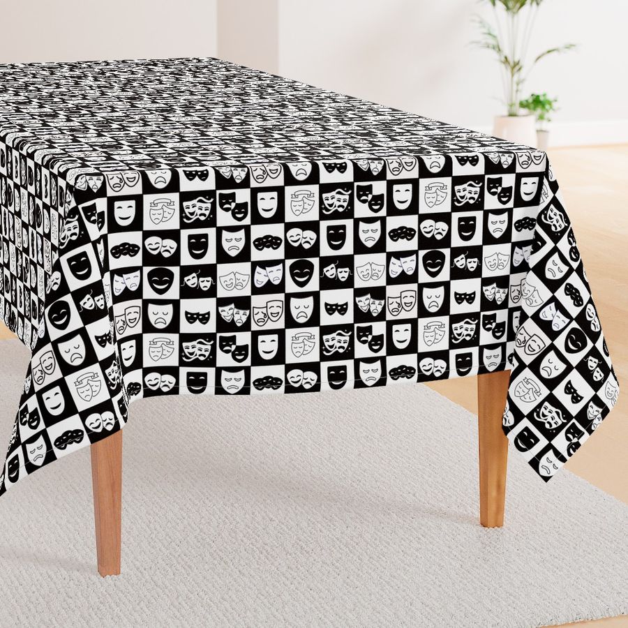 HOME_GOOD_RECTANGULAR_TABLE_CLOTH