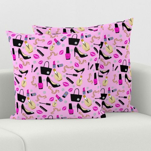 HOME_GOOD_SQUARE_THROW_PILLOW