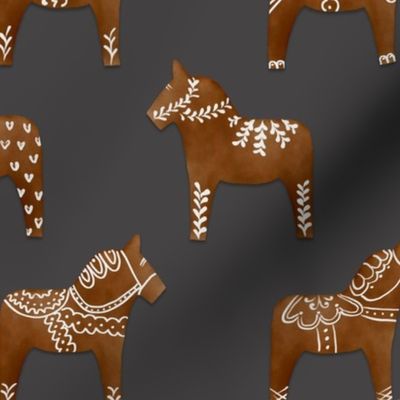 Gingerbread Dala horses with icing.