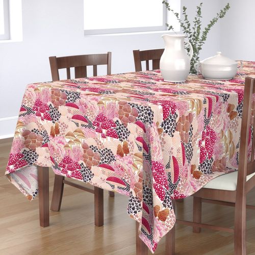 HOME_GOOD_RECTANGULAR_TABLE_CLOTH