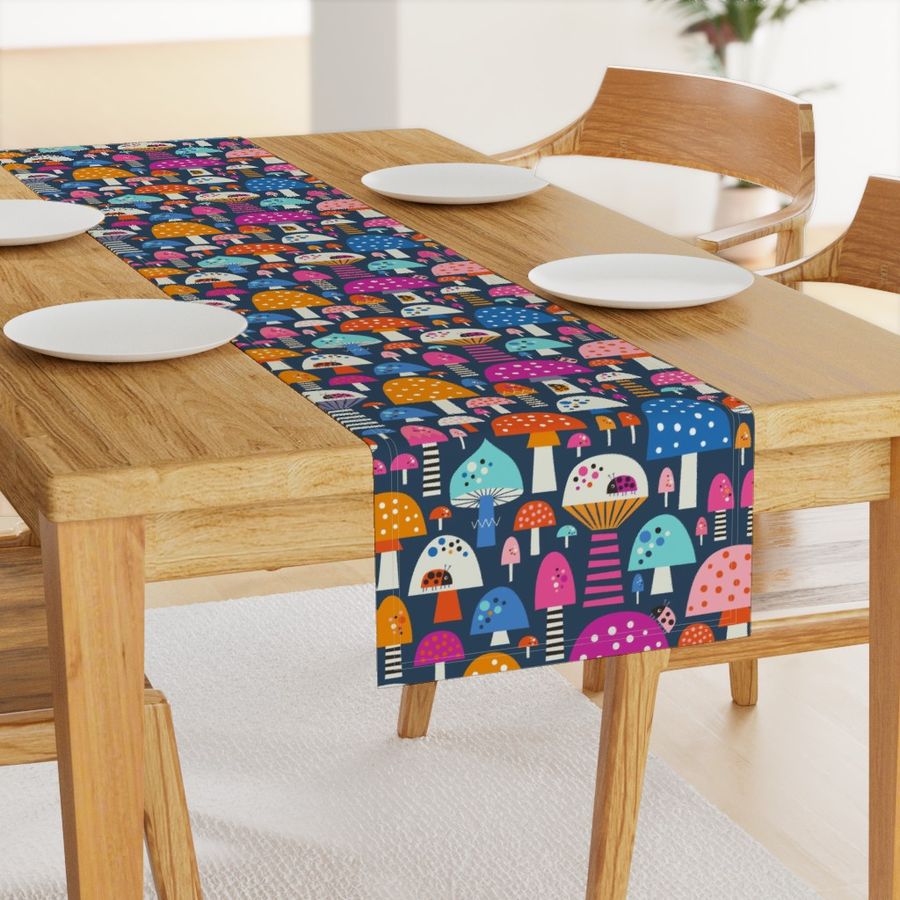 HOME_GOOD_TABLE_RUNNER