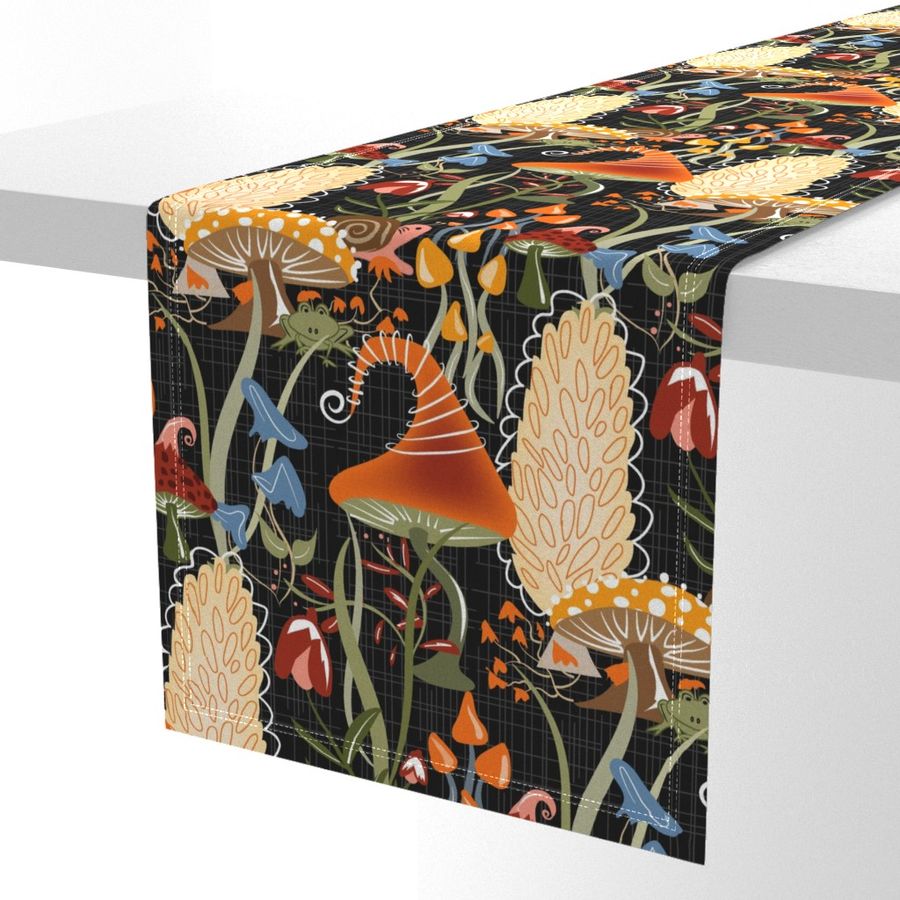 HOME_GOOD_TABLE_RUNNER