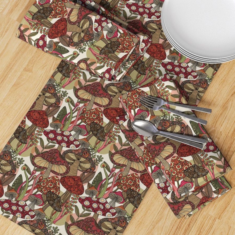 HOME_GOOD_TABLE_RUNNER