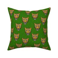 Leopards on green - LAD20