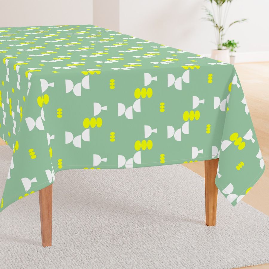 HOME_GOOD_RECTANGULAR_TABLE_CLOTH