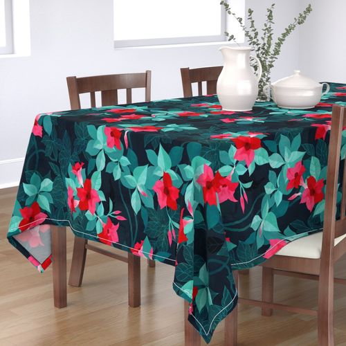 HOME_GOOD_RECTANGULAR_TABLE_CLOTH