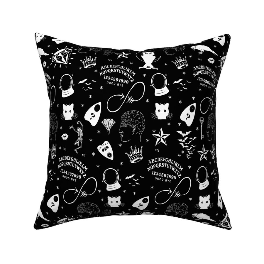 HOME_GOOD_SQUARE_THROW_PILLOW