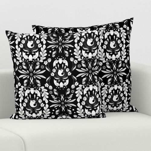 HOME_GOOD_SQUARE_THROW_PILLOW