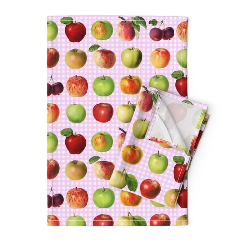 Apples on rose gingham