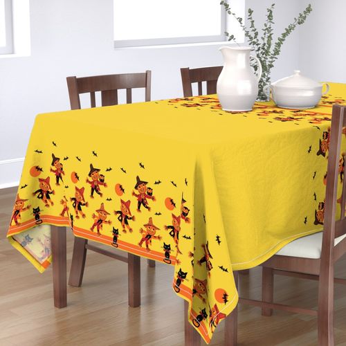 HOME_GOOD_RECTANGULAR_TABLE_CLOTH