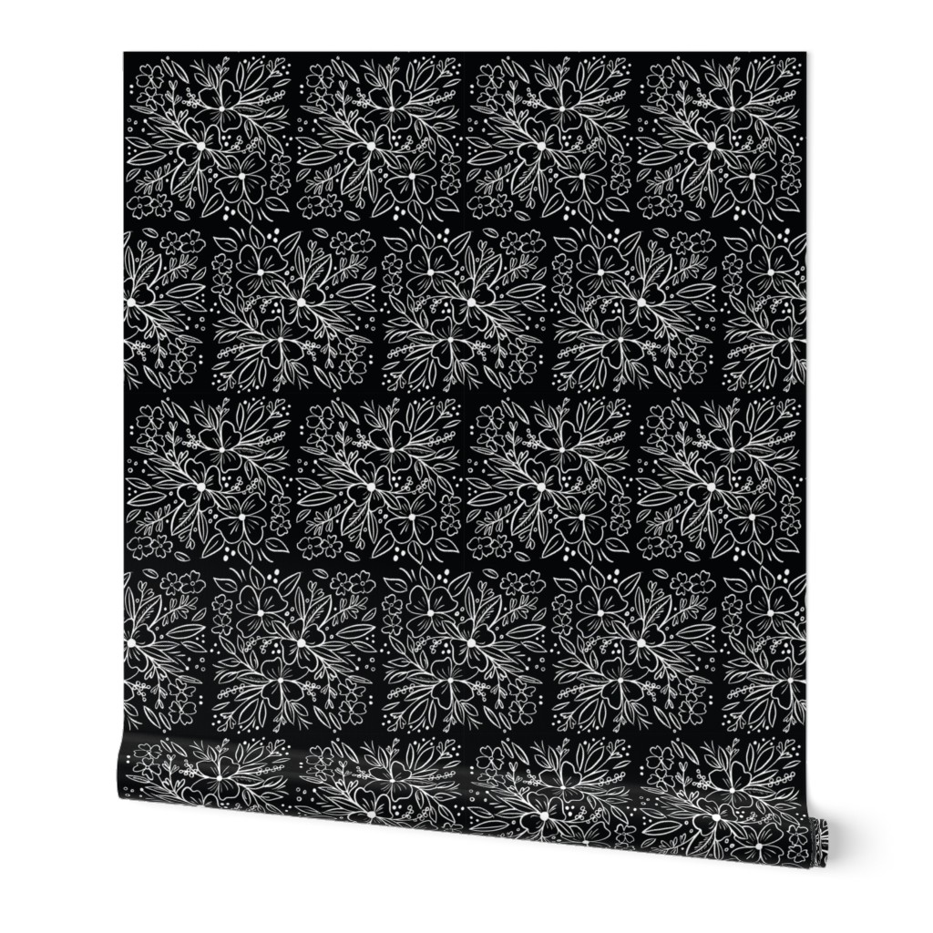 chalk floral in black small