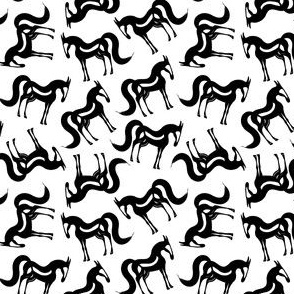 The Essence of a Horse Scattered Pattern (Black and White) – Small Scale