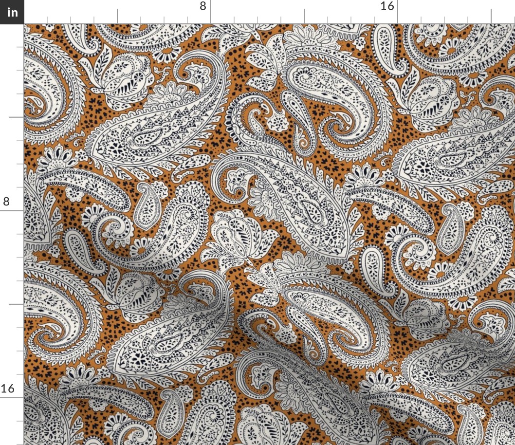 small Paisley Positivity golden brown