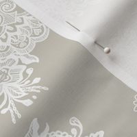 Constance Hatchaway Ivory Lace