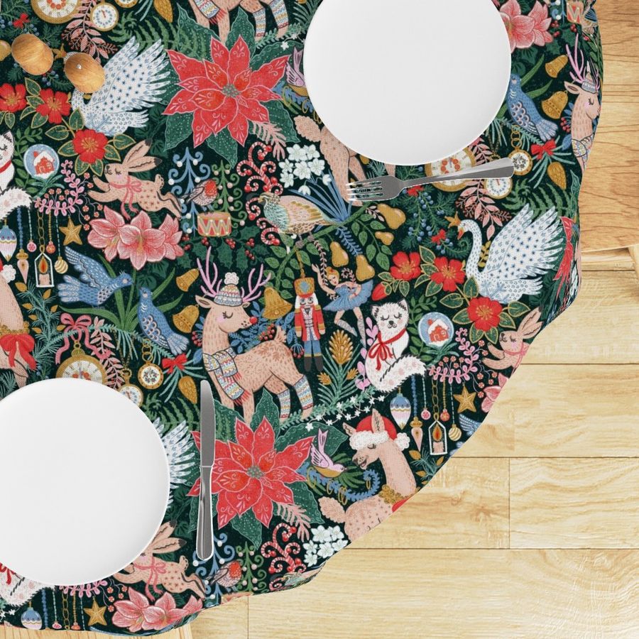 HOME_GOOD_ROUND_TABLE_CLOTH