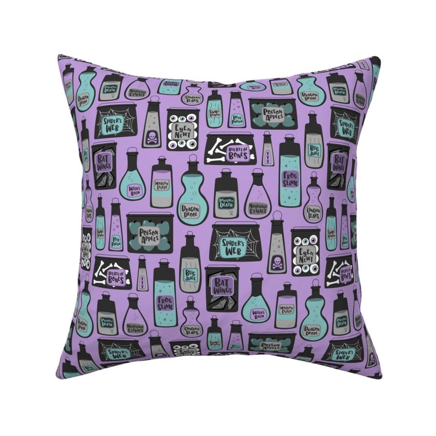 HOME_GOOD_SQUARE_THROW_PILLOW