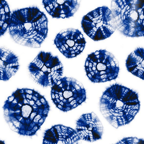 Shibori Kumo dots white & blue