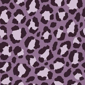 Violet leopard print. Big scale