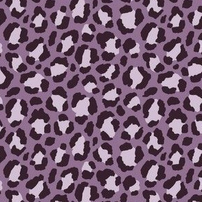 Violet leopard print. Small scale