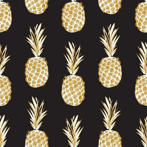 Medium sketchy pineapple_black white and gold