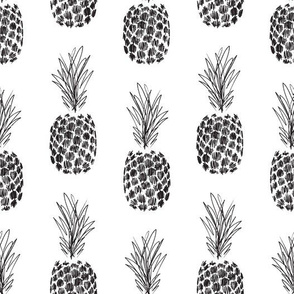 medium sketchy pineapple_white and black
