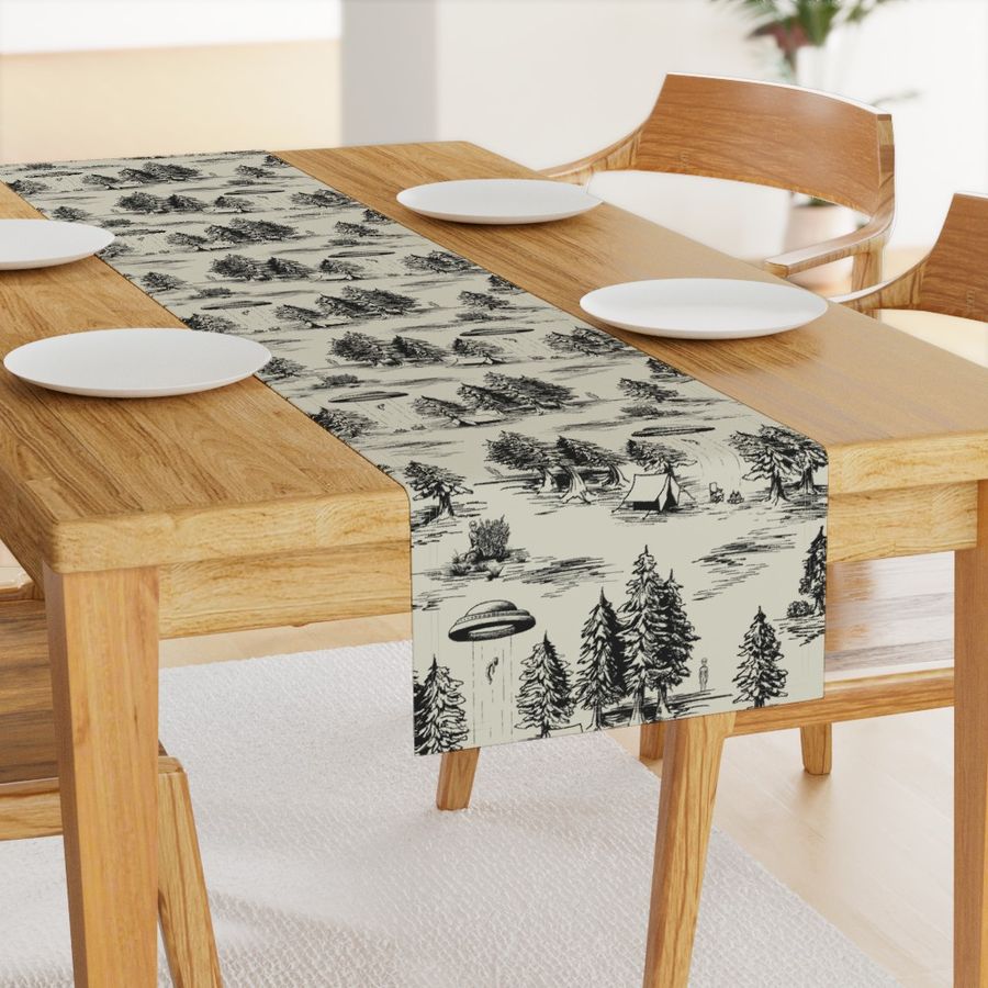 HOME_GOOD_TABLE_RUNNER