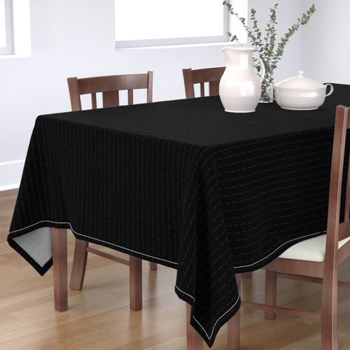 HOME_GOOD_RECTANGULAR_TABLE_CLOTH