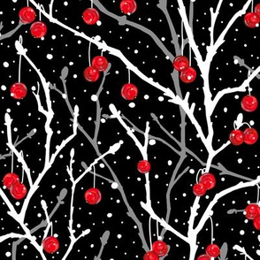 Winterberry Charm | Black