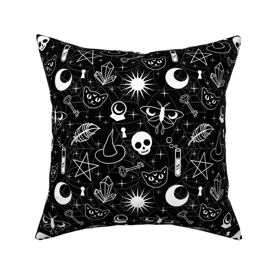 HOME_GOOD_SQUARE_THROW_PILLOW