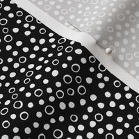 Snow bubbles - Arctic Collection - White on Black