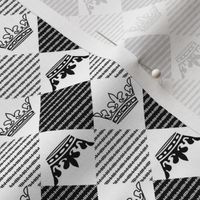 Black white checkered seamless pattern with crowns