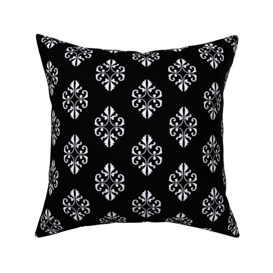 HOME_GOOD_SQUARE_THROW_PILLOW