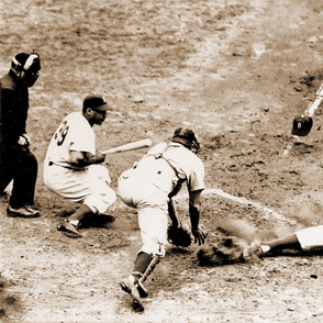  105-5 Jackie Robinson Steals Home (1955 World Series). 