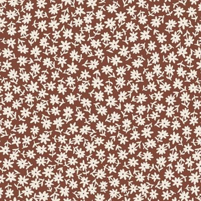 Cottagecore Disty floral - warm brown