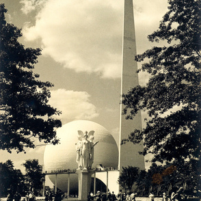  106-23 New York World's Fair in 1939, the Trylon and Perisphere