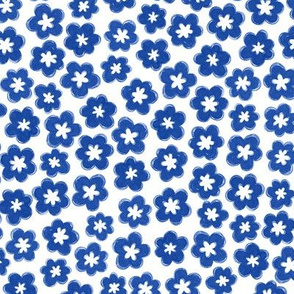 Blue flowers pattern - 9"