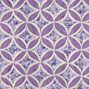 Cathedral window quilt pattern violet Toile de Jouy