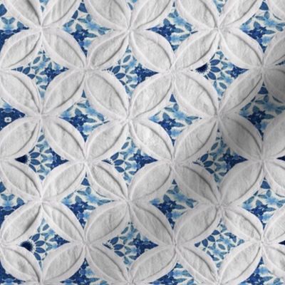 Cathedral window quilt pattern Blue flowers