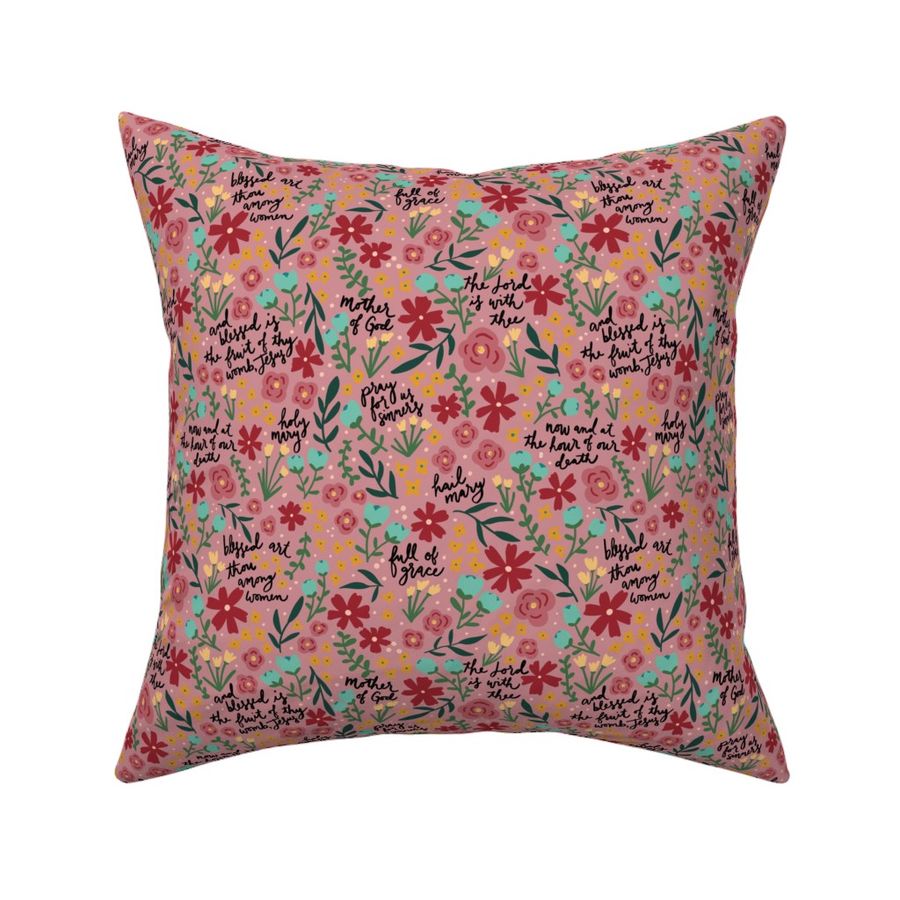 HOME_GOOD_SQUARE_THROW_PILLOW