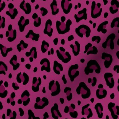 ★ LEOPARD PRINT in FUCHSIA PURPLE ★ Medium Scale / Collection : Leopard spots – Punk Rock Animal Print