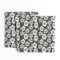 Posy dots_Small_White/Black