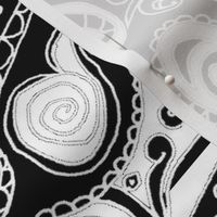 Paisley Bold- black white