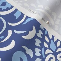 Large Paisley Africa - classic blues white