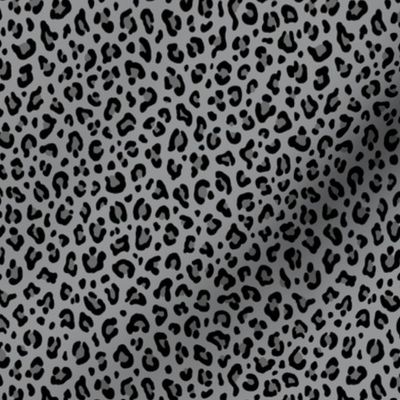 ★ LEOPARD PRINT in ULTIMATE GRAY ★ Tiny Scale / Collection : Leopard spots – Punk Rock Animal Print