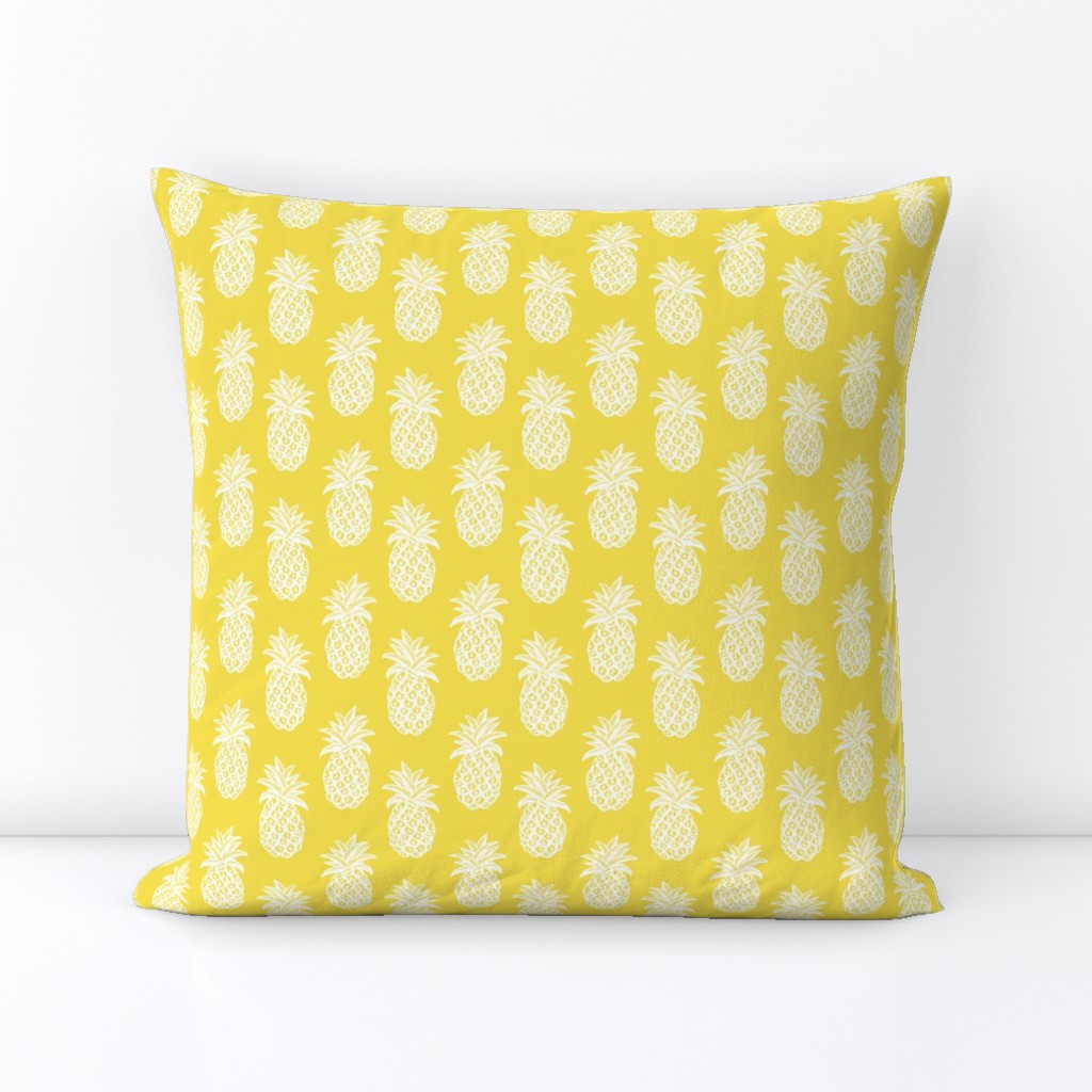 yellow pineapple print