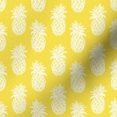 yellow pineapple print