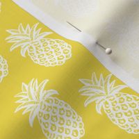 yellow pineapple print