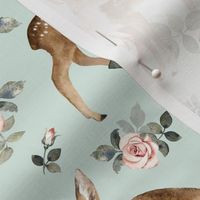 Meduim Scale / Little Deer With Vintage Roses / Mint Background 