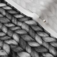 Chunky speckled stockinette stitch - high contrast black and white